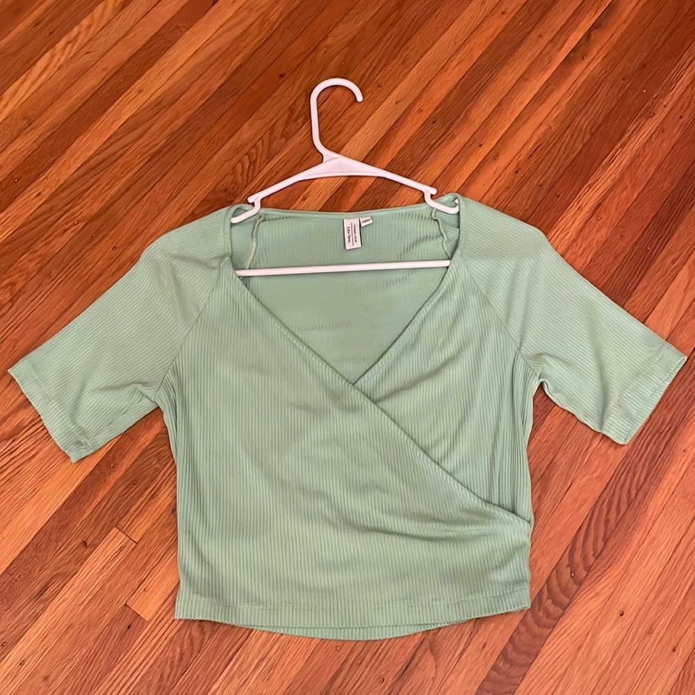 Ribbed wrap top